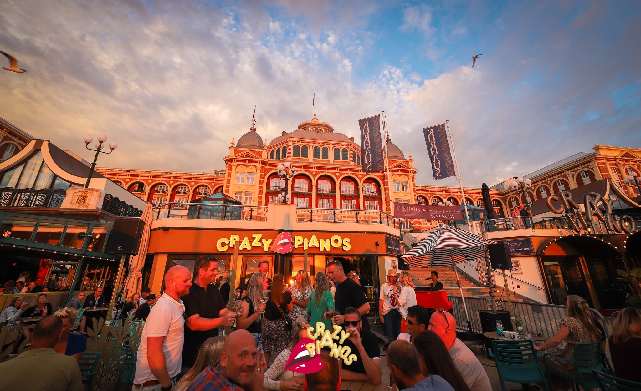 Crazy Pianos